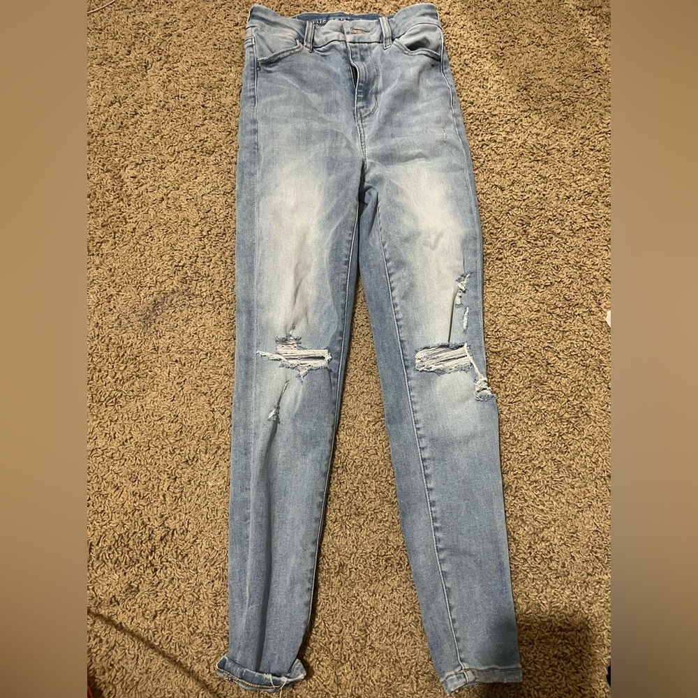AMERICAN EAGLE JEANS